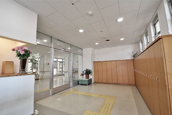 誰もが通る廊下