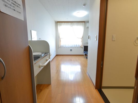 明るい個室の一部