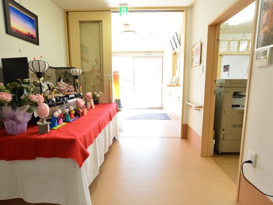 玄関ロビーに飾られた装飾品