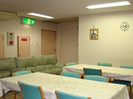 ゆったりとした食堂