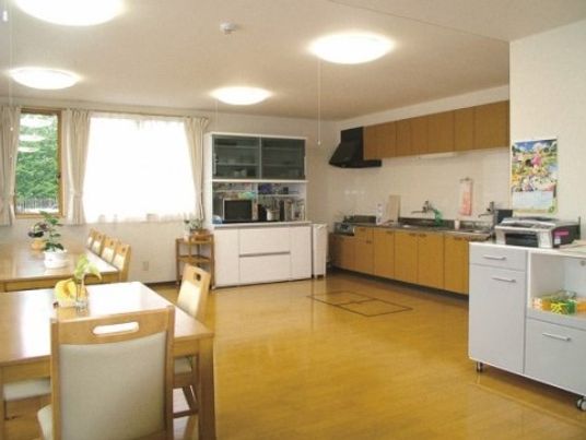 広々としたキッチンダイニング