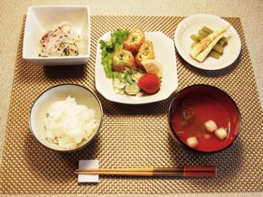 和食のセット盛り合わせ