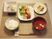 和食の並んだ食事風景