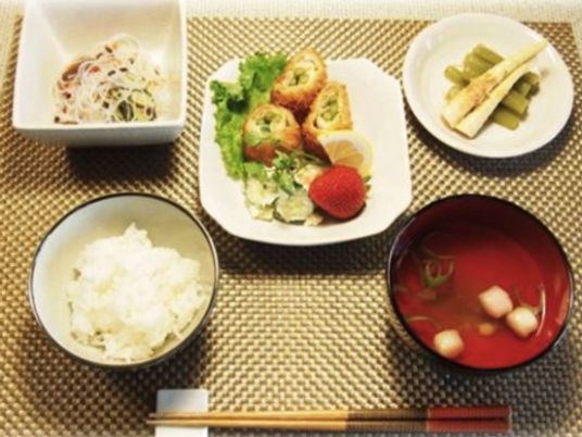 和風の食事セット