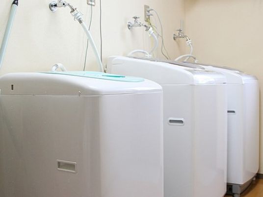 整然と並ぶ洗濯機