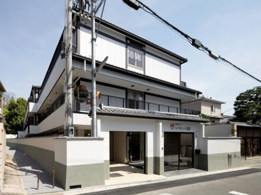 清潔感ある施設外観