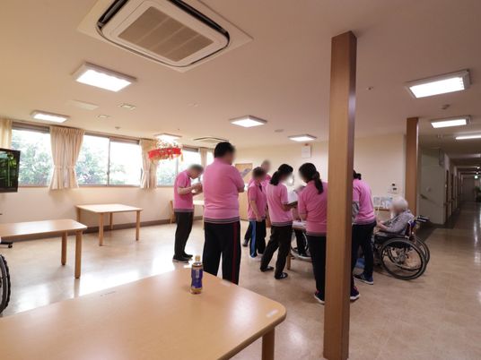 スタッフと利用者の廊下