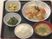 盛り付けられた食事セット