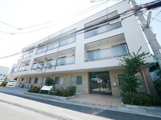 清潔感のある明るい外観