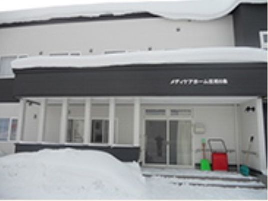 雪景色のエントランス
