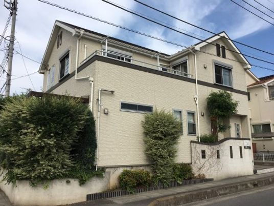 清潔な外観の建物