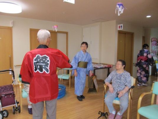 祭り気分の居室