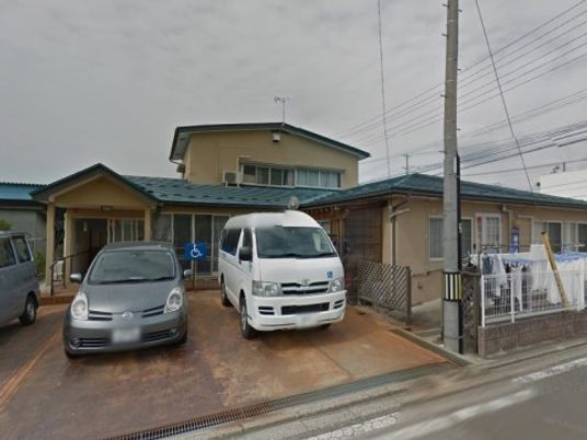 静かな一軒家風景