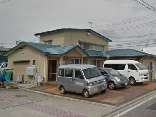 住宅風外観の建物