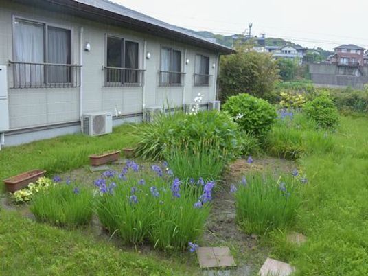 庭付きの一戸建て住宅