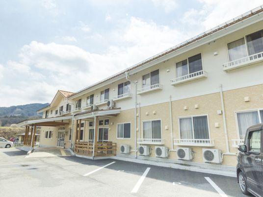 明るい外観の居宅