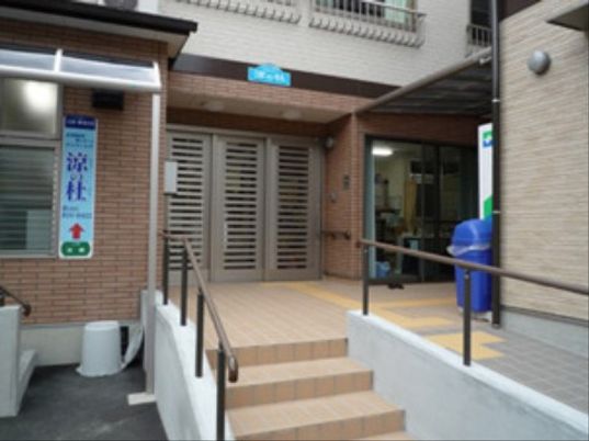 玄関周りのバリアフリー設計