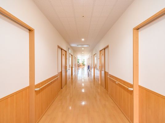 廊下の清潔な空間