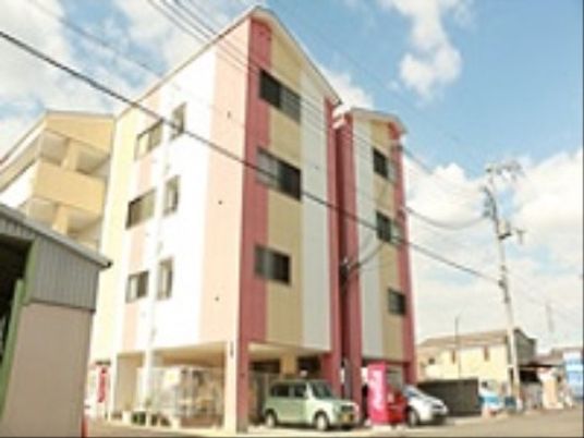 職場となる建物の外観