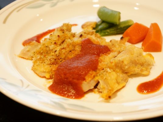 配膳された手作り料理