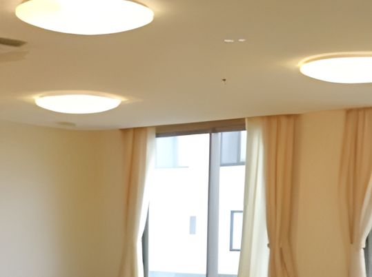 明るい居室の一角
