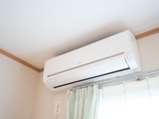 部屋のエアコン
