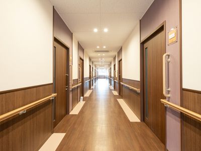 清潔感のある明るい廊下