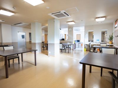 明るく広々とした室内