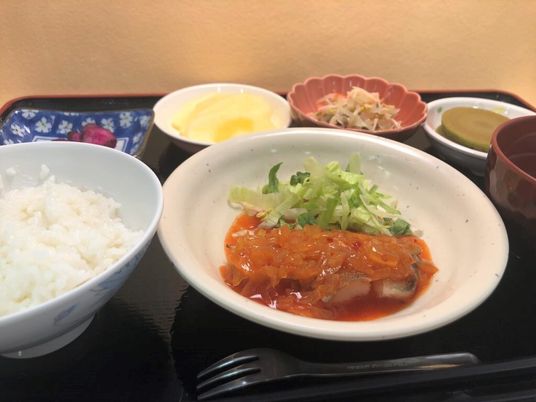 和風の彩り豊かな食事