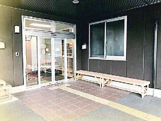 エントランスの明るい印象