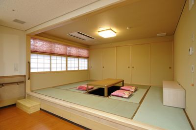 畳と座布団のある和室