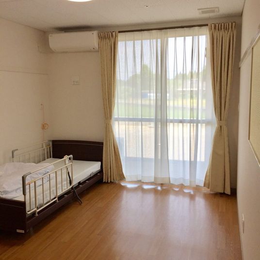 窓際にある居室