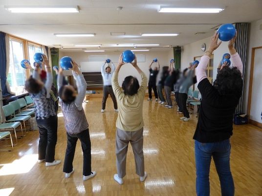 体操をする居室