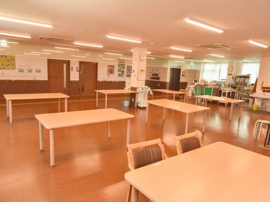 広々とした食堂の様子