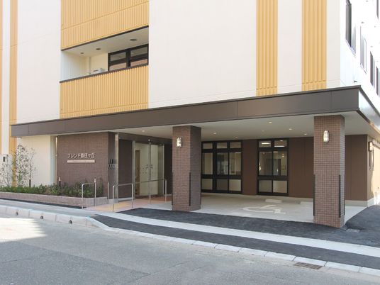 清潔感のあるエントランス