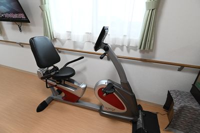 機能訓練室の運動器具