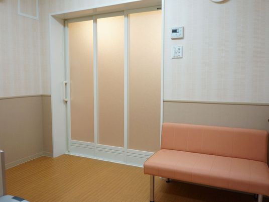 和やかな雰囲気の待合室