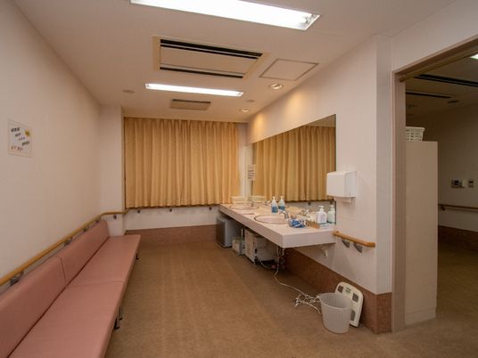 洗面台のある休憩室