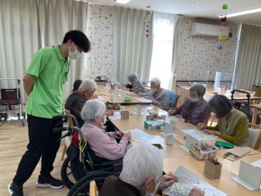 多世代の活動の食堂