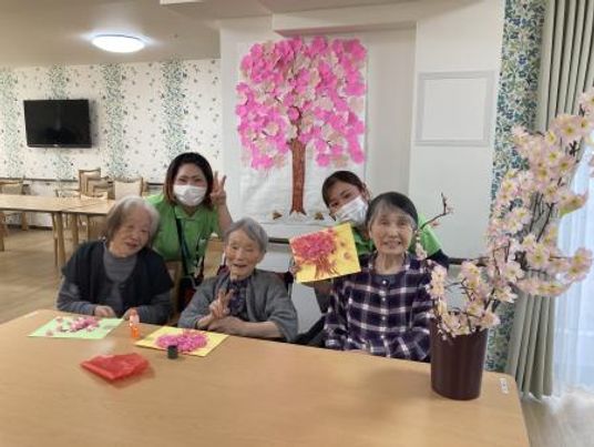 花見気分のダイニングルーム