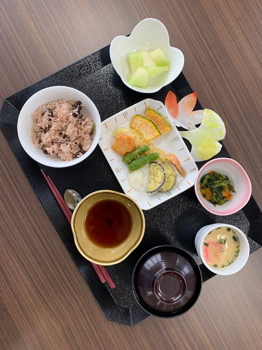 バランス取れた手作り料理