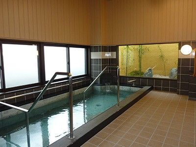和風の落ち着いた浴室