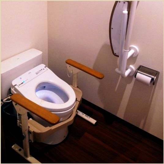 優しい設計のトイレ  