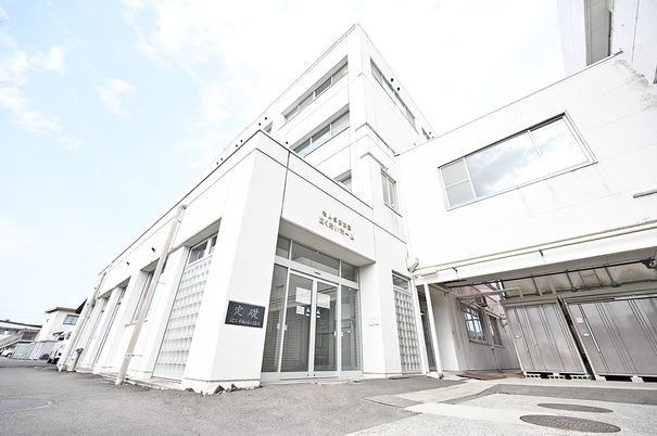 清潔感あるエントランス