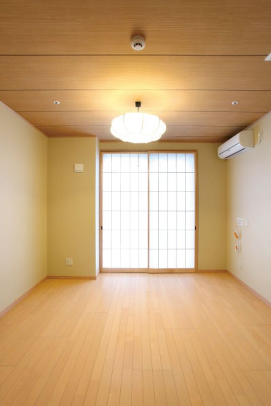 和風の広々とした居室