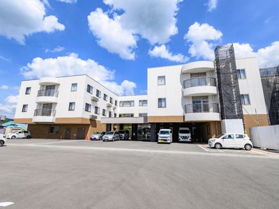 モダンな建物の外観