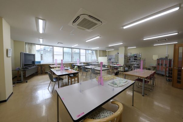 ゆとりある共有ダイニング