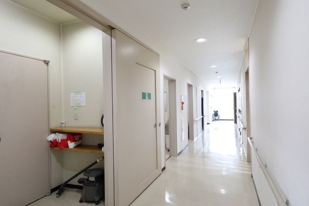清潔な廊下の風景