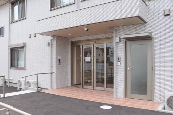 広々とした出入口