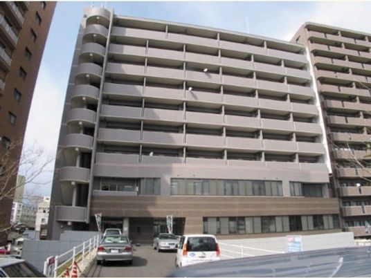 多階層のモダン建築